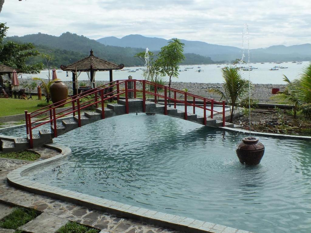 Ketapang Resort Karanghawu Exterior photo