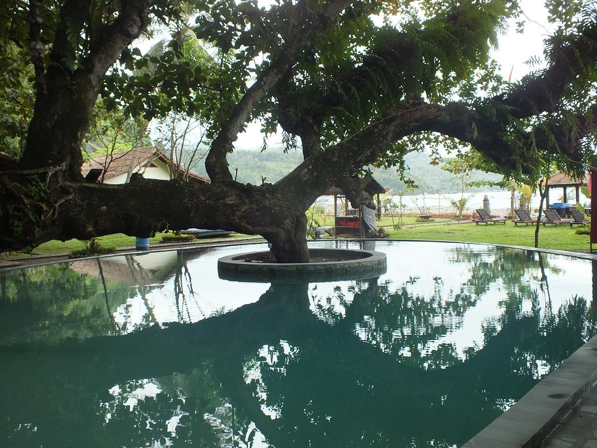 Ketapang Resort Karanghawu Exterior photo